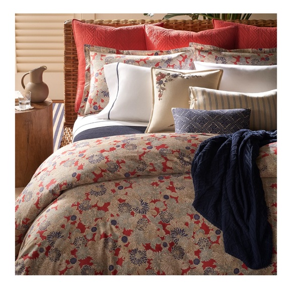 Polo Ralph Lauren
Remy Floral Comforter , queen - Picture 3 of 6